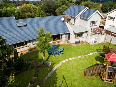 5 Bedroom House For Sale in Roodepoort - RwPT.webp