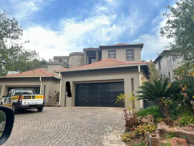 1 Bedroom Apartment To Rent in Johannesburg - img