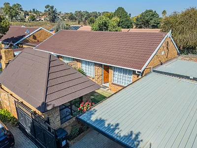 2 Bedroom Townhouse For Sale in Centurion - SXrX.webp