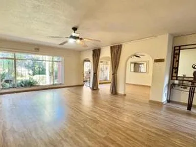 3 Bedroom Townhouse For Sale in Roodepoort - img