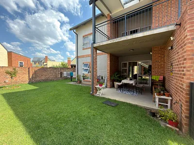 2 Bedroom Townhouse To Rent in Pretoria - V2cb.webp