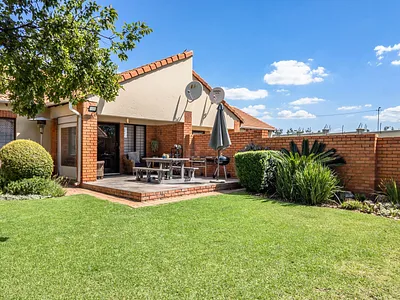 3 Bedroom Townhouse For Sale in Pretoria - img