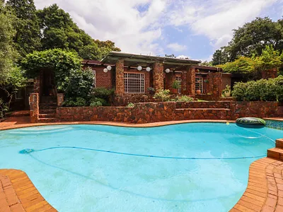 4 Bedroom House For Sale in Pretoria - 3HjL.webp