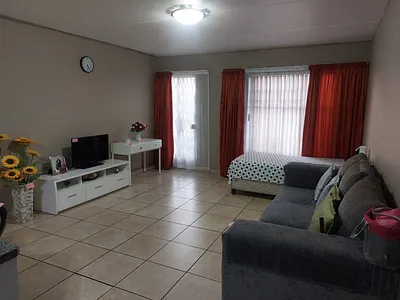 1 Bedroom Apartment For Sale in Centurion - img