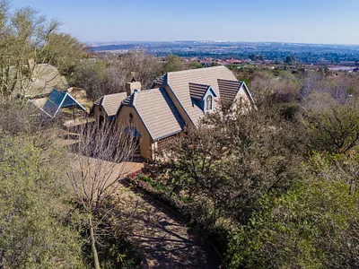 5 Bedroom House For Sale in Centurion - edO7.webp