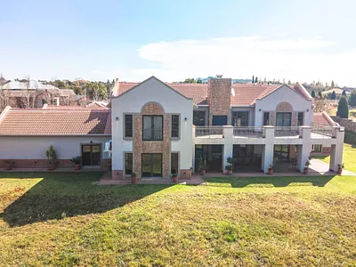 7 Bedroom House For Sale in Centurion - mVnq.webp