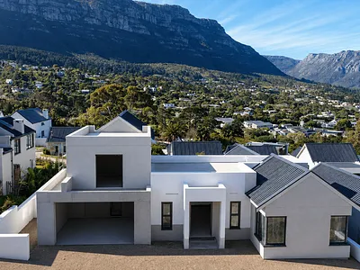 3 Bedroom House For Sale in Hout Bay - luRK.webp