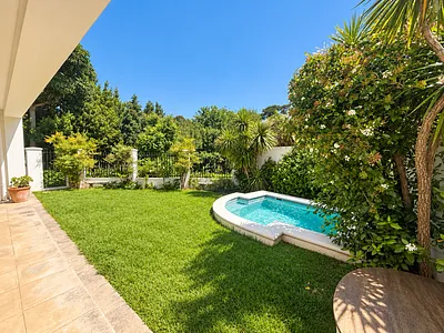 5 Bedroom House For Sale in Hout Bay - Qxsg.webp