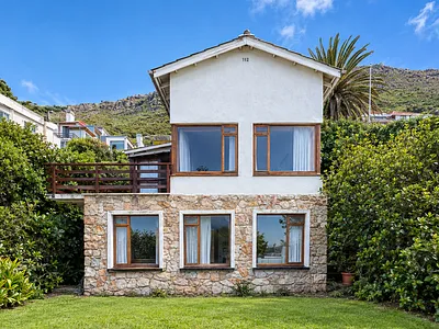 3 Bedroom House For Sale in Cape Town - quLP.webp