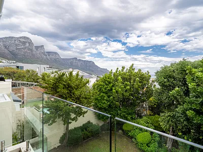3 Bedroom House For Sale in Cape Town - YwNX.webp
