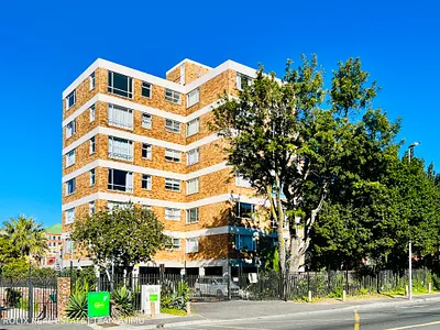 2 Bedroom Apartment For Sale in Cape Town - img