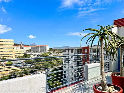 2 Bedroom Apartment For Sale in Cape Town - NihA.webp