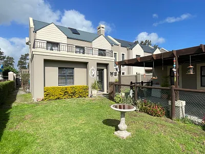 4 Bedroom House For Sale in Stellenbosch - LXDU.webp