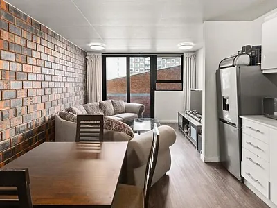 2 Bedroom Apartment For Sale in Cape Town - h3El.webp