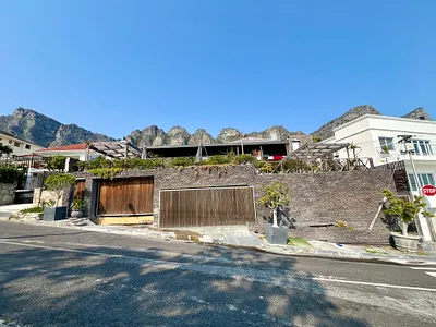 12 Bedroom House For Sale in Cape Town - img
