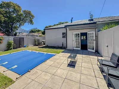 2 Bedroom House For Sale in Claremont, Cape Town - 3vto.webp