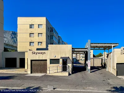 3 Bedroom Apartment To Rent in Cape Town - L9Ps.webp