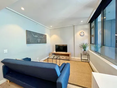 1 Bedroom Apartment For Sale in Cape Town - LDQz.webp
