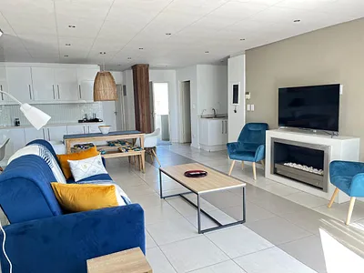 2 Bedroom Apartment To Rent in Blouberg - 98qF.webp