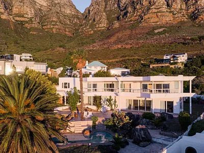 4 Bedroom House To Rent in Cape Town - Df9S.webp
