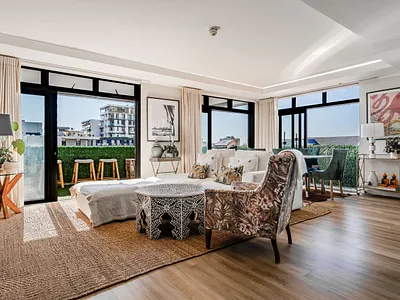 2 Bedroom Apartment For Sale in Cape Town - rkJ8.webp