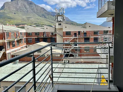 2 Bedroom Apartment For Sale in Cape Town - img