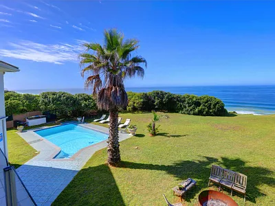 4 Bedroom House For Sale in Wilderness Central, Wilderness - img