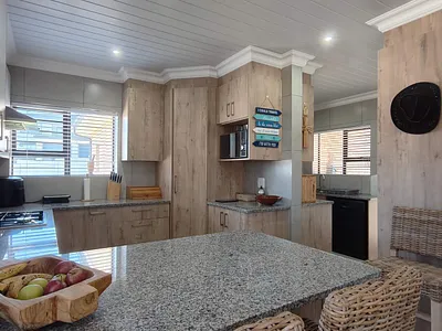 3 Bedroom Townhouse For Sale in Mossel Bay - uAxz.webp