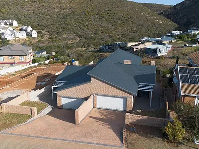 3 Bedroom Townhouse For Sale in Mossel Bay - img