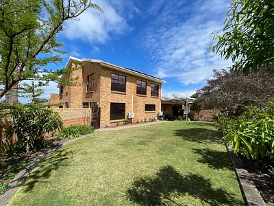 4 Bedroom House For Sale in Tergniet, Groot Brakrivier - Le7N.webp