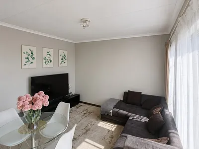2 Bedroom Apartment For Sale in Midrand - img