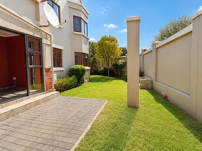 3 Bedroom Townhouse To Rent in Alberton - EKLT.webp