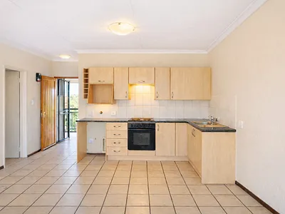 2 Bedroom Apartment For Sale in Johannesburg - NpGt.webp