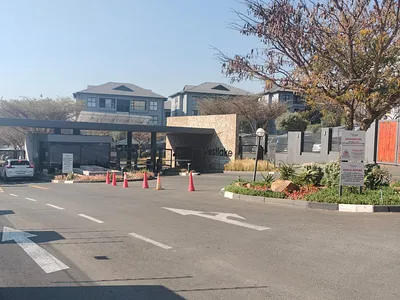 3 Bedroom Apartment To Rent in Edenvale - xpyY.webp