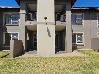 2 Bedroom Apartment For Sale in Boksburg - YHtY.webp