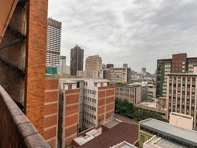 1 Bedroom Apartment For Sale in Johannesburg - rz0X.webp