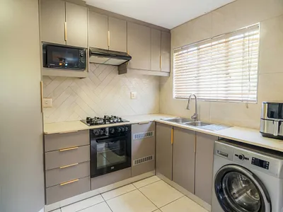 3 Bedroom Apartment For Sale in Johannesburg - EbHw.webp