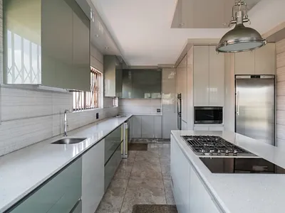 6 Bedroom House For Sale in Johannesburg - AVMg.webp