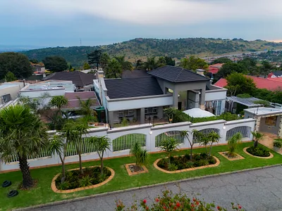 4 Bedroom House For Sale in Johannesburg - img