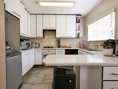 2 Bedroom Apartment For Sale in Johannesburg - 4wJp.webp