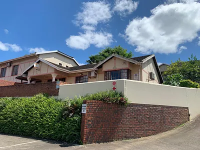 3 Bedroom Townhouse For Sale in Empangeni - img