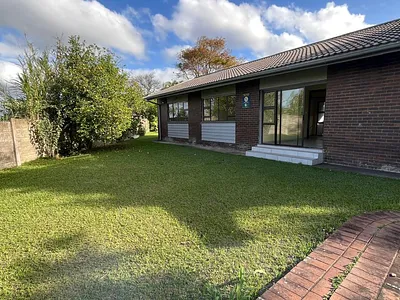 3 Bedroom House For Sale in Empangeni - lYau.webp