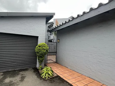 3 Bedroom Apartment For Sale in Richards Bay - img