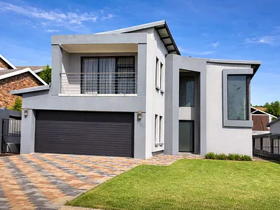 4 Bedroom Townhouse For Sale in Pretoria - Uvel.webp