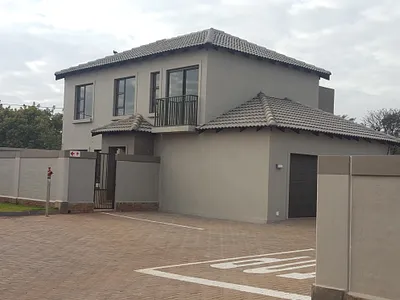 3 Bedroom Townhouse For Sale in Pretoria - rkMA.webp