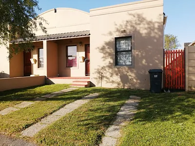 2 Bedroom House For Sale in Blue Downs - yTNO.webp