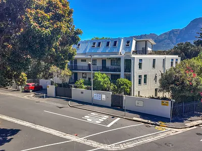 2 Bedroom Apartment For Sale in Cape Town - 6X2r.webp