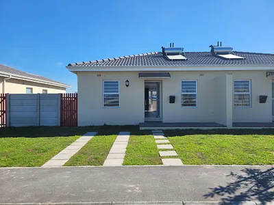 3 Bedroom House For Sale in Kuils River - lQll.webp