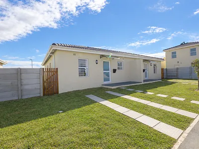 3 Bedroom House For Sale in Kuils River - img