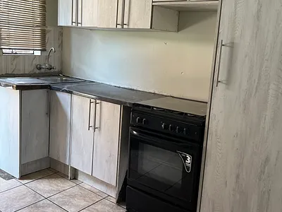 2 Bedroom Apartment To Rent in Kempton Park - img